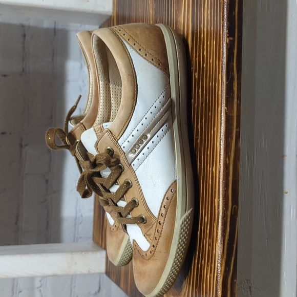 Ecco Spike Less Women Golf Shoe Wingtip Sz. 10. - Picture 4 of 7